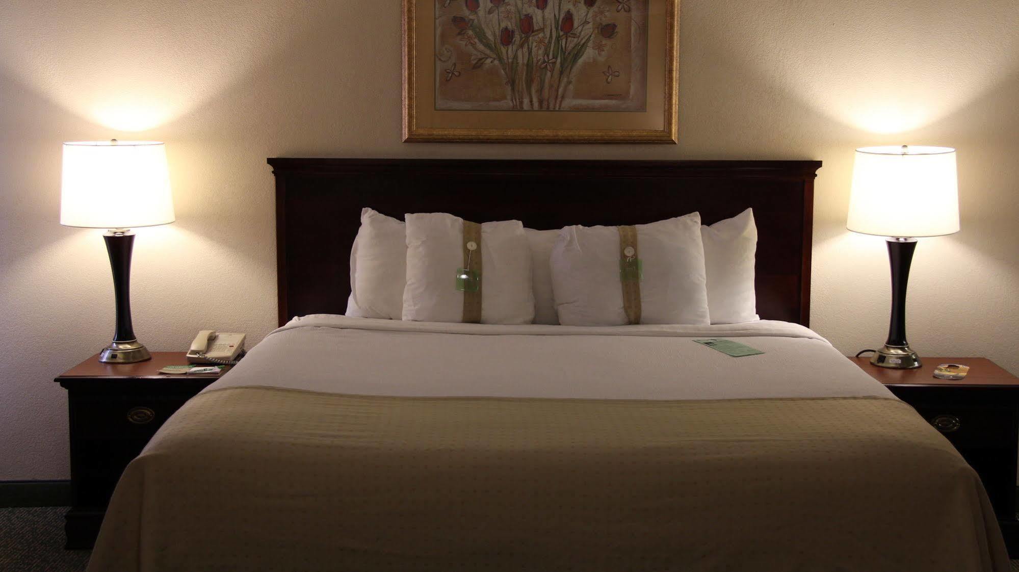 Holiday Inn Huntsville - Research Park By Ihg Екстер'єр фото